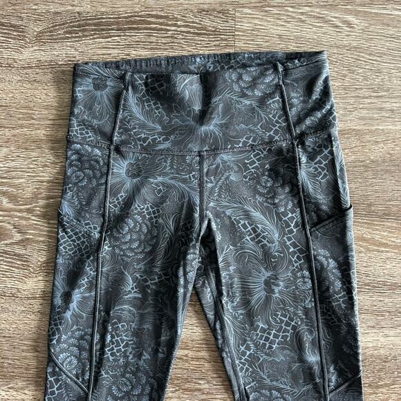 Lululemon Run On Tight 25" Nouveau Mach Blue Black Size 6 High Rise Leggings EUC - Picture 10 of 16